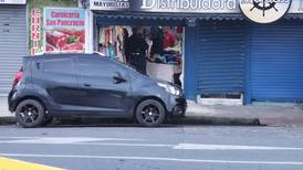 Motorizados matan de cuatro balazos a hombre mientras realizaba compras en Guápiles