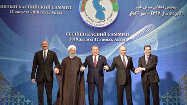 Jefes de estado de cinco países firman acuerdo histórico sobre el estatuto del mar Caspio