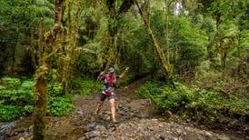 Costa Rica extrema: la aventura de correr del Pacífico al Atlántico y ayudar en el camino