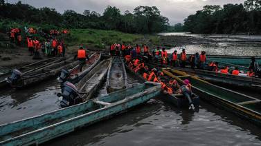 Panamá deportará a migrantes que ingresan irregularmente por la selva de Darién
