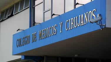 Seis médicos foráneos pierden permiso temporal de trabajo y quedan obligados a repetir prueba si quieren ejercer en Costa Rica 