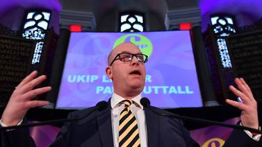 Paul Nuttall sustituye a Nigel Farage al frente del UKIP en Gran Bretaña