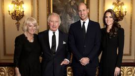 ¿Por qué los miembros de la familia real británica no utilizan cinturón de seguridad en el carro?