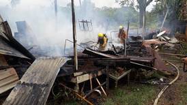 Niño de tres años fallece al incendiarse casa en Peñas Blancas de San Ramón