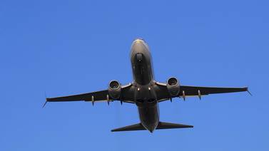 ¿Qué es el skiplagging y por qué este truco para volar barato enfurece a aerolíneas?