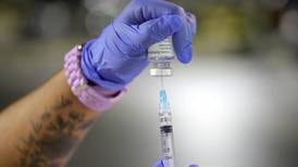Gobierno defiende ante diputados préstamo de $80 millones para comprar más vacunas anticovid 