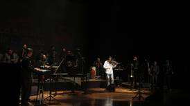 Cátedra de salsa: Son de Tikizia encantó  en el Teatro Nacional