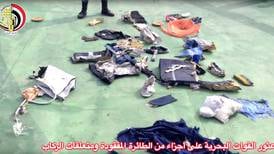 Autoridades egipcias buscan cajas negras del avión de EgyptAir