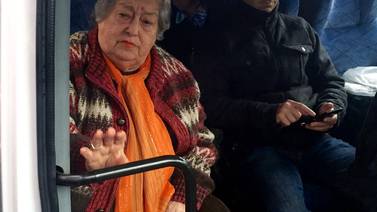 Líder de Madres de Plaza de Mayo pide ser eximida de prisión tras orden de captura