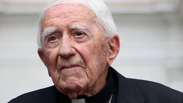Vaticano investigará por abuso sexual a arzobispo chileno, tío de presidente Sebastián Piñera