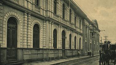 Edificio del antiguo Banco Anglo Costarricense, reconstruido de los escombros, cumple 100 años 