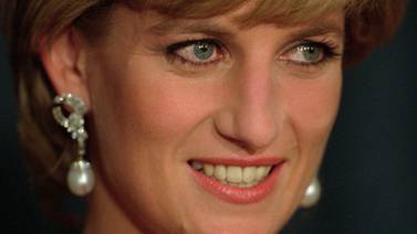 Subastarán cartas privadas de la princesa Diana a mayordomo de Buckingham 