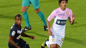  Yeltsin Tejeda se estrena con gol en Francia, pero su club, Evian, sigue último