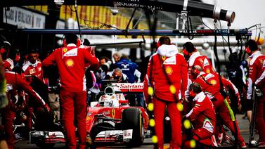 Pilotos ticos apuestan a que Ferrari amenazara dominio de Mercedes