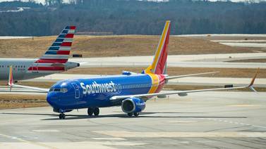 Estados Unidos cede a presión y prohíbe vuelos de Boeing 737 MAX 8 y MAX 9