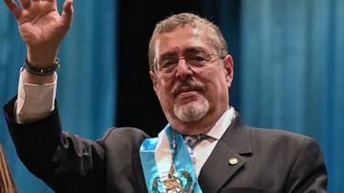 Bernardo Arévalo asume, por fin, presidencia con promesa de rescatar a Guatemala de la ‘corrupción’