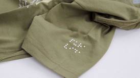 La marca nacional Arteria, promueve el lenguaje Braille en sus camisetas