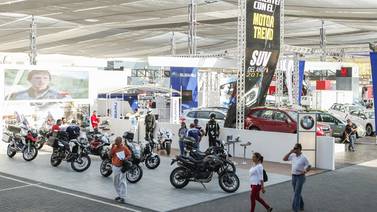  Motores y préstamos calientan en Expomóvil 2014