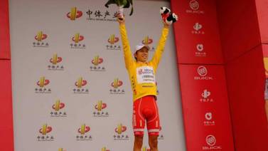 Ciclista tico Kevin Rivera defiende a capa y espada el liderato en el Tour de China II