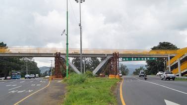 Construcción de puente peatonal de La Galera tomó un año