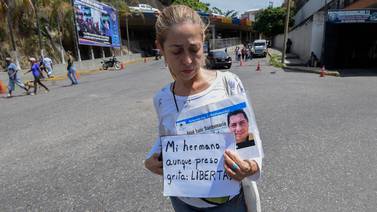 Opositores venezolanos presos mantienen toma de celdas del servicio de inteligencia en Caracas
