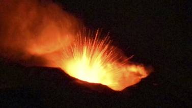 El volcán   Etna se reactiva