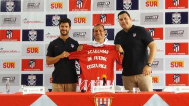Academia de futbol firmó convenio con club español