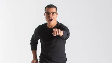 Jair Cruz deja la comedia y se pone muy ‘pepis’ en la radio