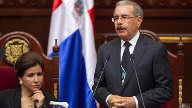 Fiscalía dominicana ordena arresto de 15 altos funcionarios del expresidente Medina por corrupción