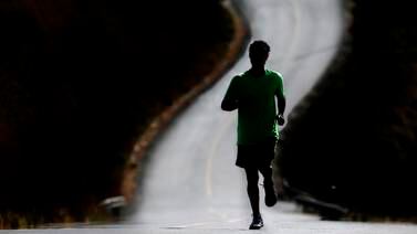 Correr en exceso   <b>puede ser adictivo </b> 