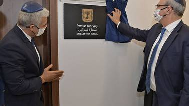 Israel inaugura en Emiratos Árabes su primera embajada en el Golfo