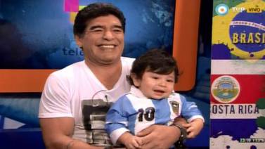 Diego Maradona presentó a su hijo en televisión 