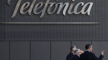 Telefónica empieza a irse de Centroamérica: Claro compró sus operaciones en Guatemala y El Salvador