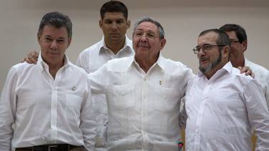 Juan Manuel Santos pide a las élites de Colombia que apoyen el acuerdo de paz