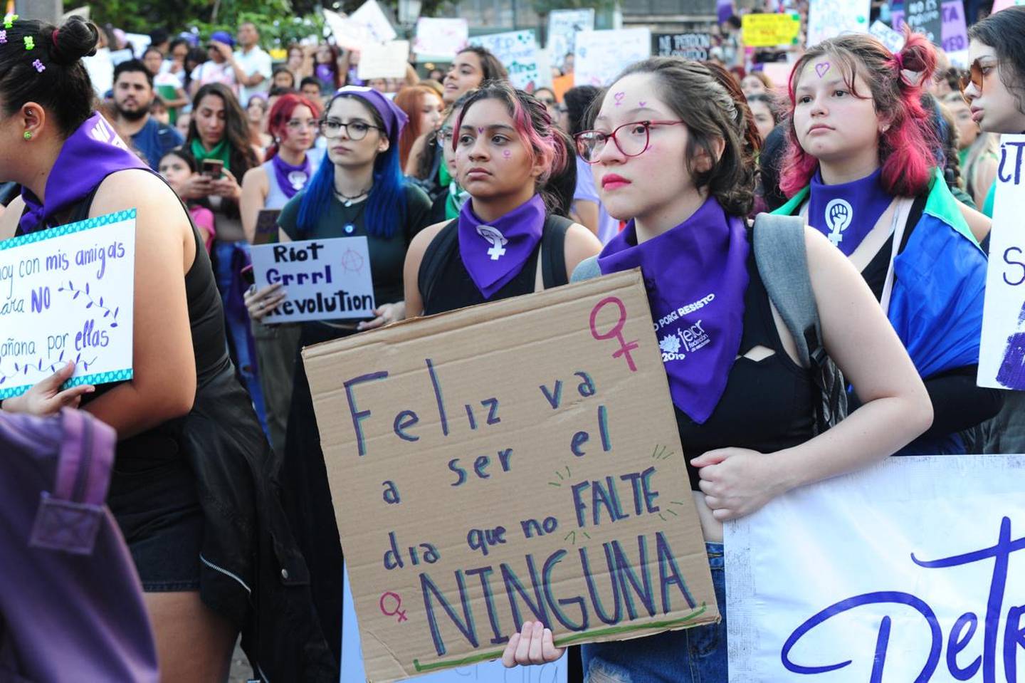 08/03/2024, San Jose, Avenida Segunda, marcha del Día de la Mujer Internacional parque central.