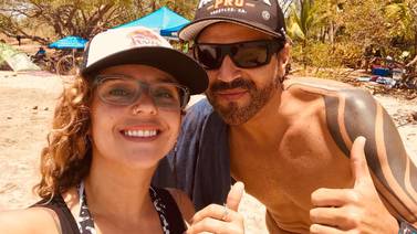 Actor Pablo Rodríguez y locutora Sonia Morales llegan con programa de surf a emisora Los40
