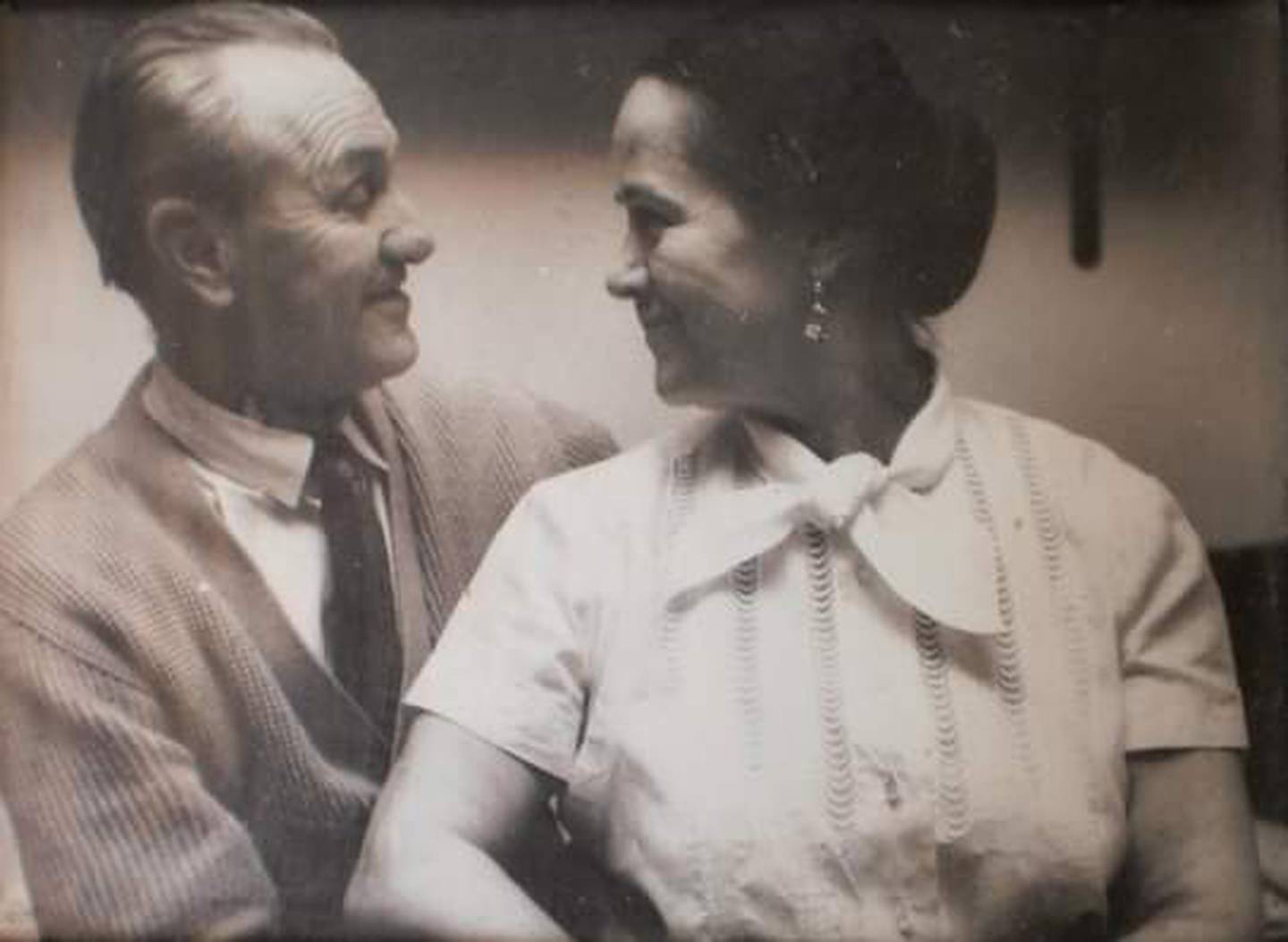 Carlos Luis Sáenz y Adela Ferreto, maestros y escritores que divulgaron la obra de Pinocho en Costa Rica.