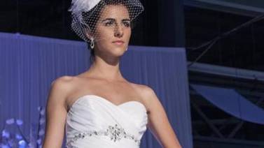 Decenas de trajes de novias se verán en feria en Pedregal