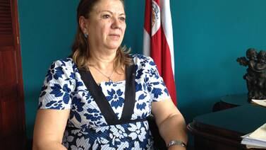 Cecilia Bolaños, jefa de Ortopedia del HSJD: ‘Le puedo asegurar que no he tocado un solo cinco’