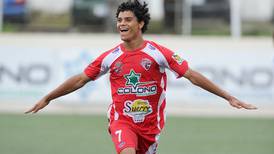 Alajuelense Kenneth Dixon jugó en el primer fogueo del Santos de Guápiles