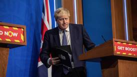 Nuevo escándalo por fiesta durante confinamiento pone a Boris Johnson en problemas
