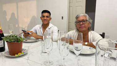 Alonso Martínez le regaló a su mamá la casa de sus sueños antes de irse a Europa