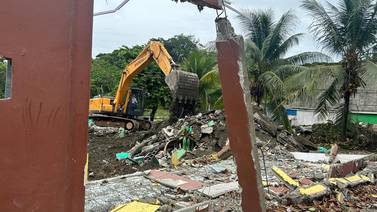Demolidas construcciones usadas por presuntos narcos en terrenos del ICT en Moín