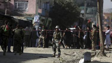 Ataque suicida en mezquita de Kabul deja cuatro muertos