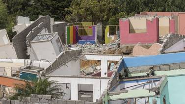 Terracear ladera sería la opción para evitar que más casas colapsen por deslizamiento en Desamparados