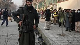 Afganos exiliados denuncian atrocidades cometidas por talibanes