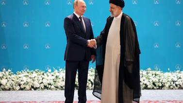 Guía supremo de Irán insta a reforzar ‘cooperación a largo plazo’ con Rusia
