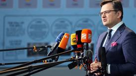Ucrania celebra decisión de Alemania de entregarle armas pesadas