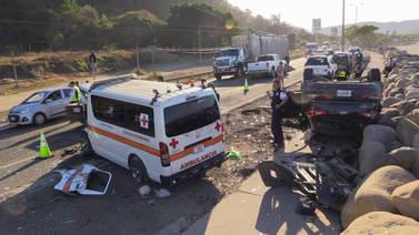 Llegan a cuatro las muertes por choque entre ambulancia y vehículo en Caldera