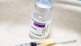 Agencia europea insta a continuar vacunación con dosis de AstraZeneca: beneficios son mayores a riesgos 